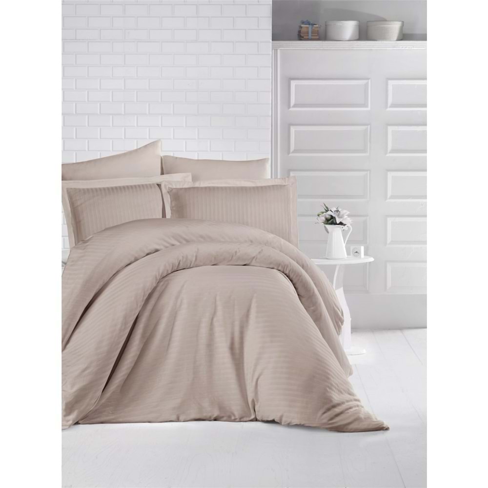 Clasy Çizgili Saten Çift Kişilik Nevresim Takımı Bej